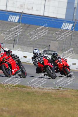 media/Nov-26-2022-Fastrack Riders (Sat) [[b001e85eef]]/Level 2/Session 3 Outside Turn 9/